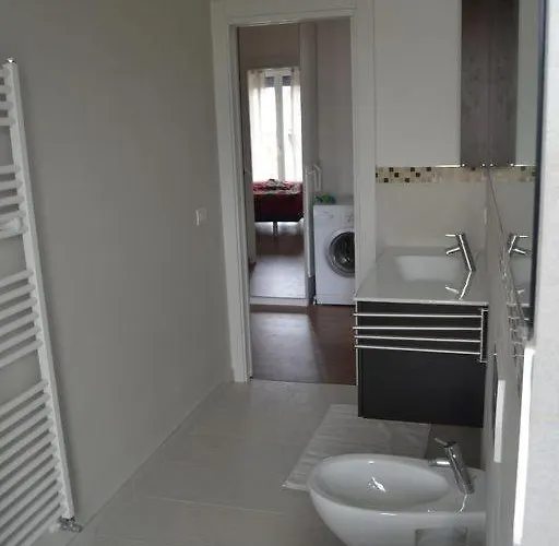 Casa Conte Air Conditioning, Near Station, Center And Ferry To Bellaggio * Colico